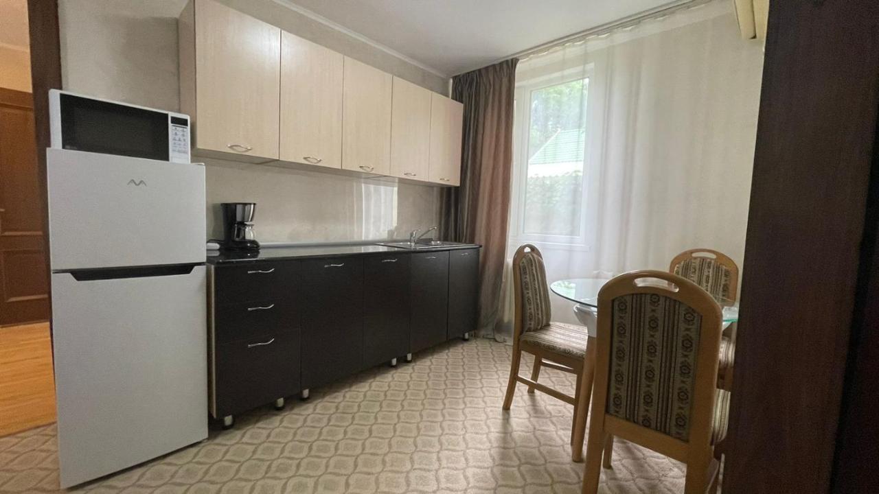 Park Hotel Уральск Экстерьер фото