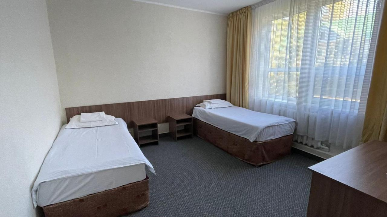 Park Hotel Уральск Экстерьер фото
