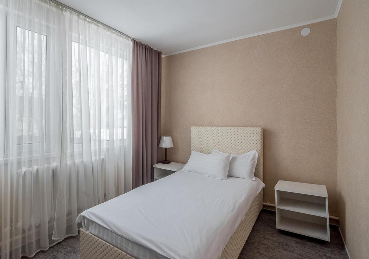 Park Hotel Уральск Экстерьер фото