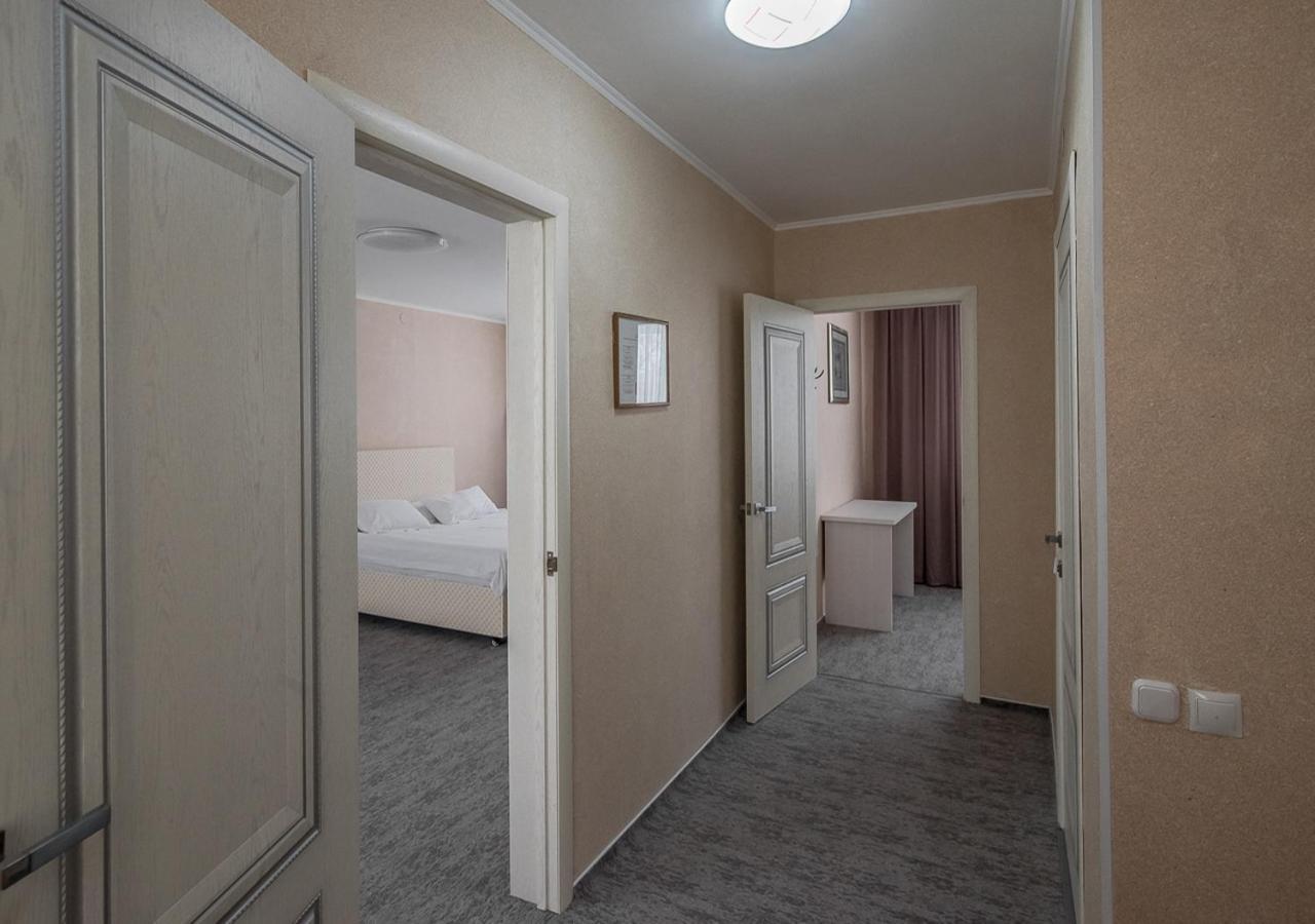 Park Hotel Уральск Экстерьер фото