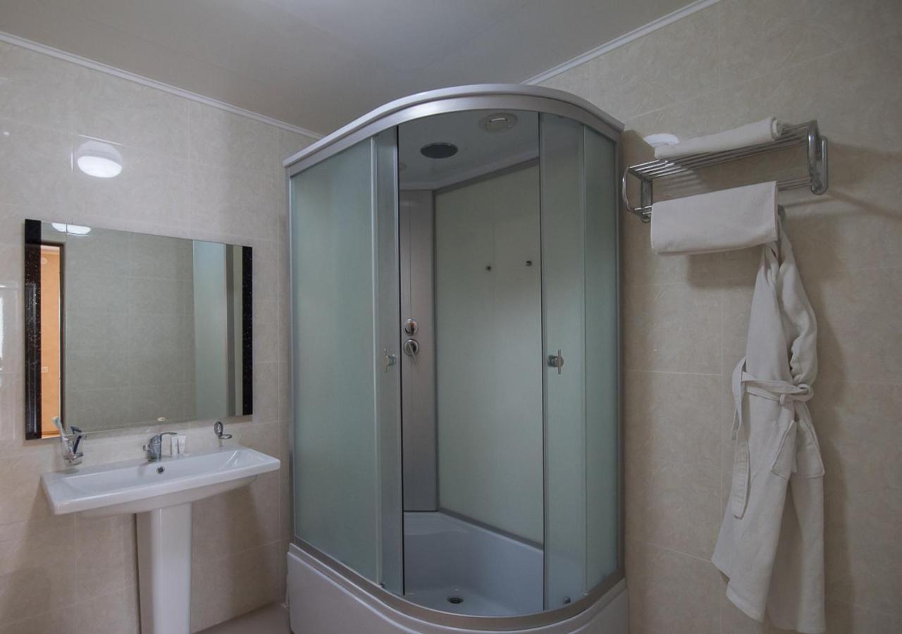 Park Hotel Уральск Экстерьер фото