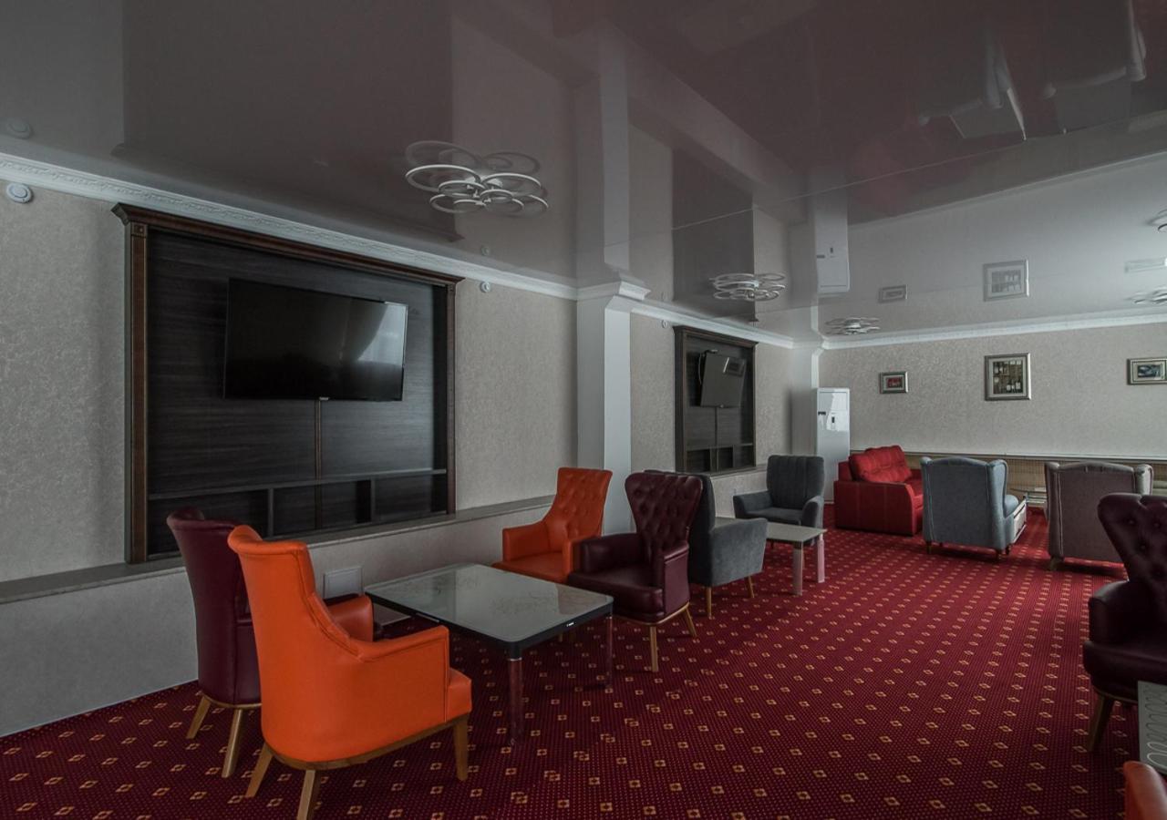 Park Hotel Уральск Экстерьер фото