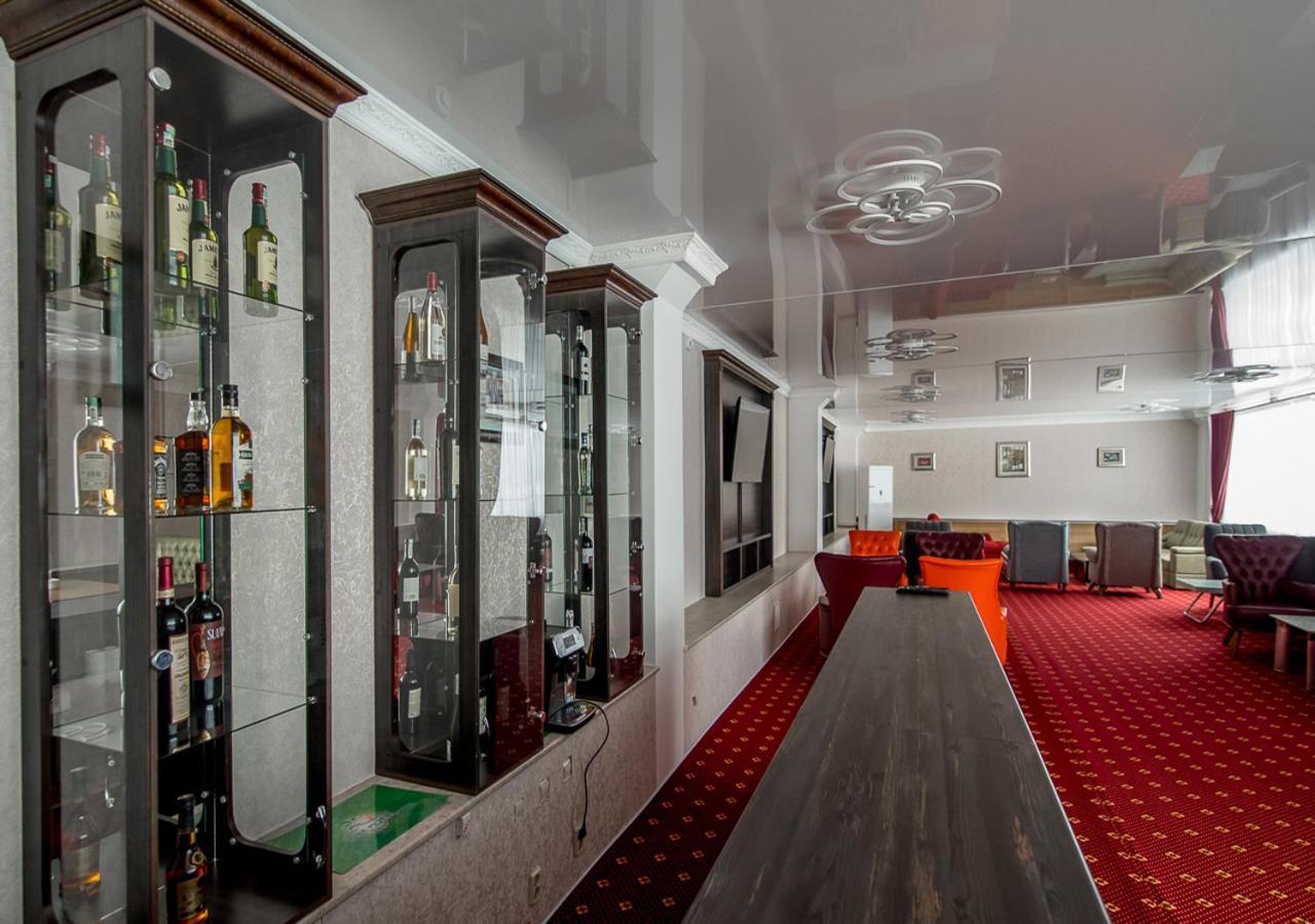 Park Hotel Уральск Экстерьер фото