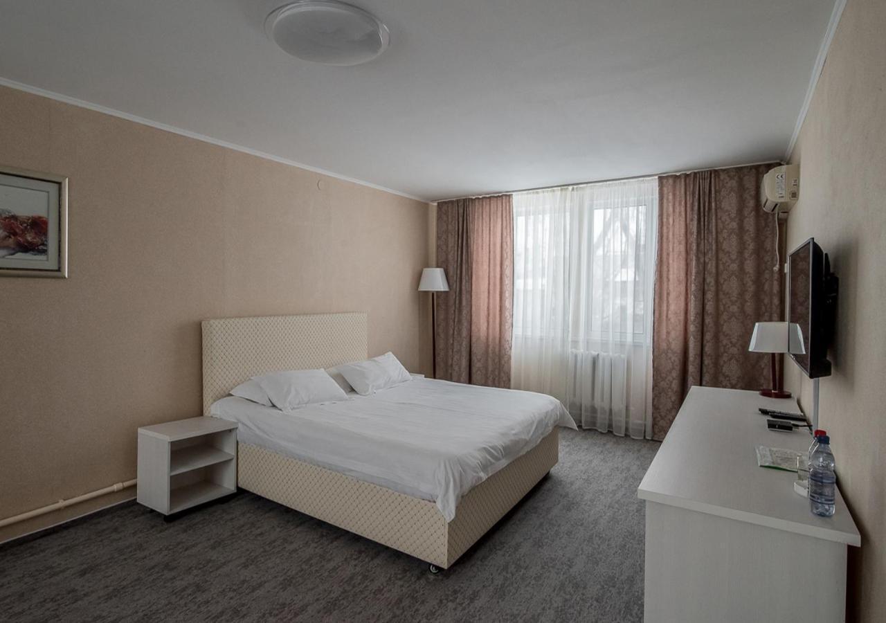Park Hotel Уральск Экстерьер фото